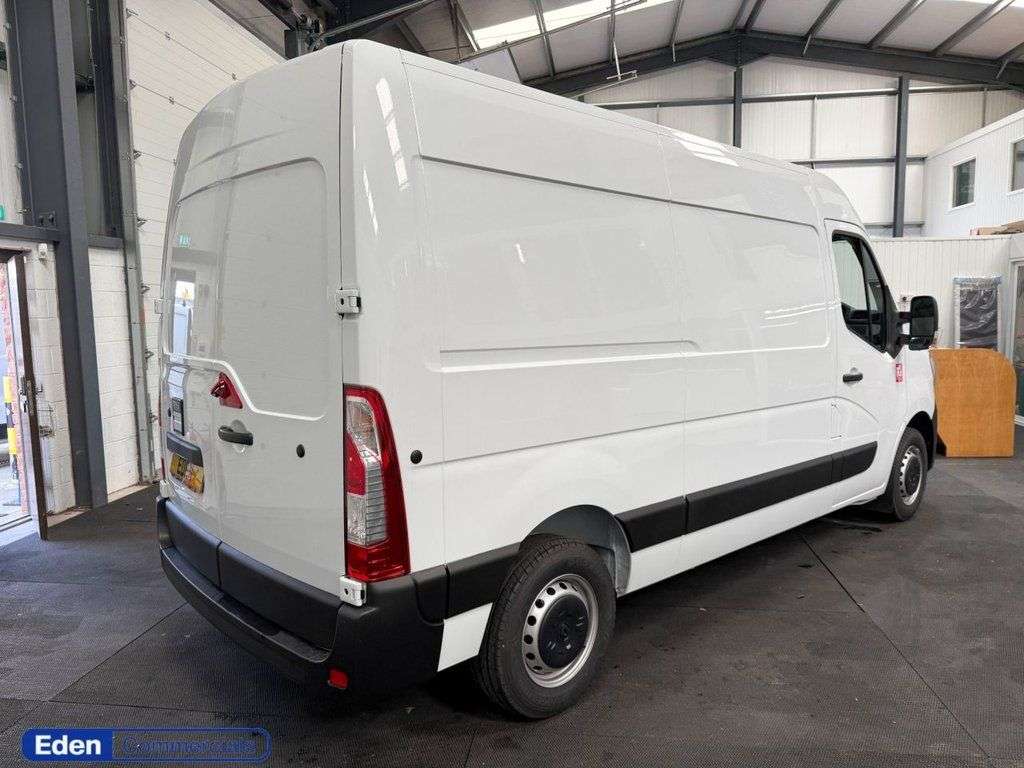 A 2025 RENAULT MASTER 2.0 dCi MM35 Advance Panel Van 5dr Diesel Manual L2 H2 Euro 6 (s/s) (150 ps A 2025 RENAULT MASTER 2.0 dCi MM35 Advance Panel Van 5dr Diesel Manual L2 H2 Euro 6 (s/s) (150 ps