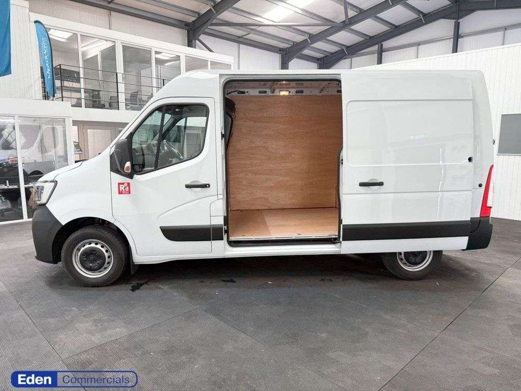 2025 RENAULT MASTER 2025 RENAULT MASTER