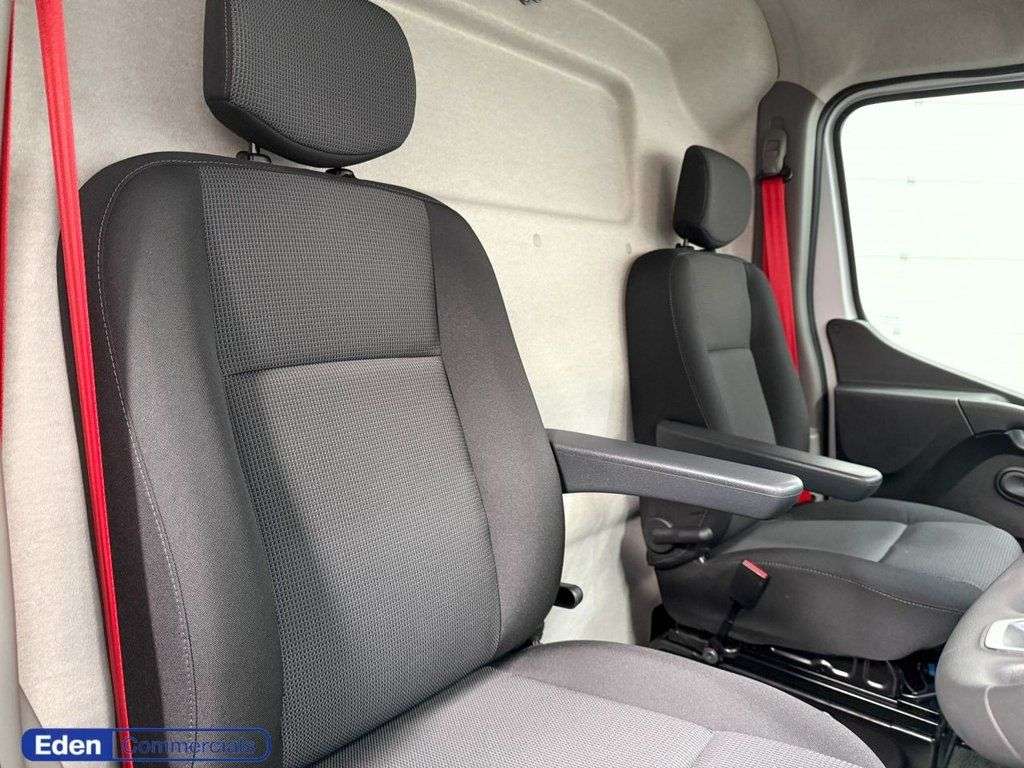 2025 RENAULT MASTER 2025 RENAULT MASTER
