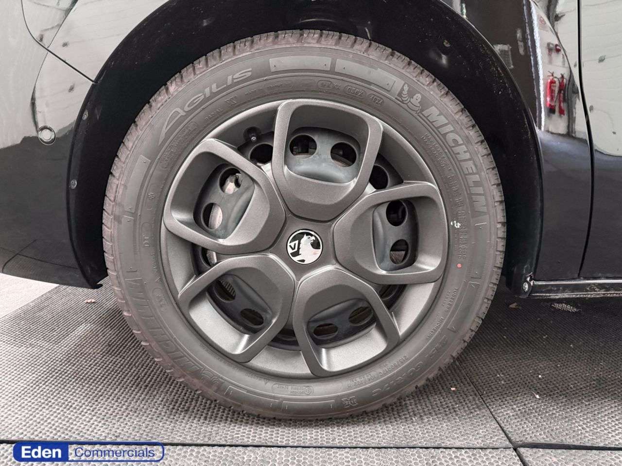 2025 VAUXHALL VIVARO 2025 VAUXHALL VIVARO