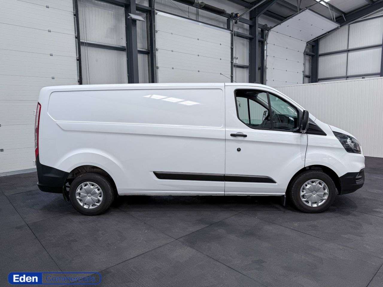 A 2023 FORD TRANSIT CUSTOM 2.0 300 EcoBlue Leader L2 H1 Euro 6 (130 ps) * AIR CON * FORD WARRANTY UNTI A 2023 FORD TRANSIT CUSTOM 2.0 300 EcoBlue Leader L2 H1 Euro 6 (130 ps) * AIR CON * FORD WARRANTY UNTI