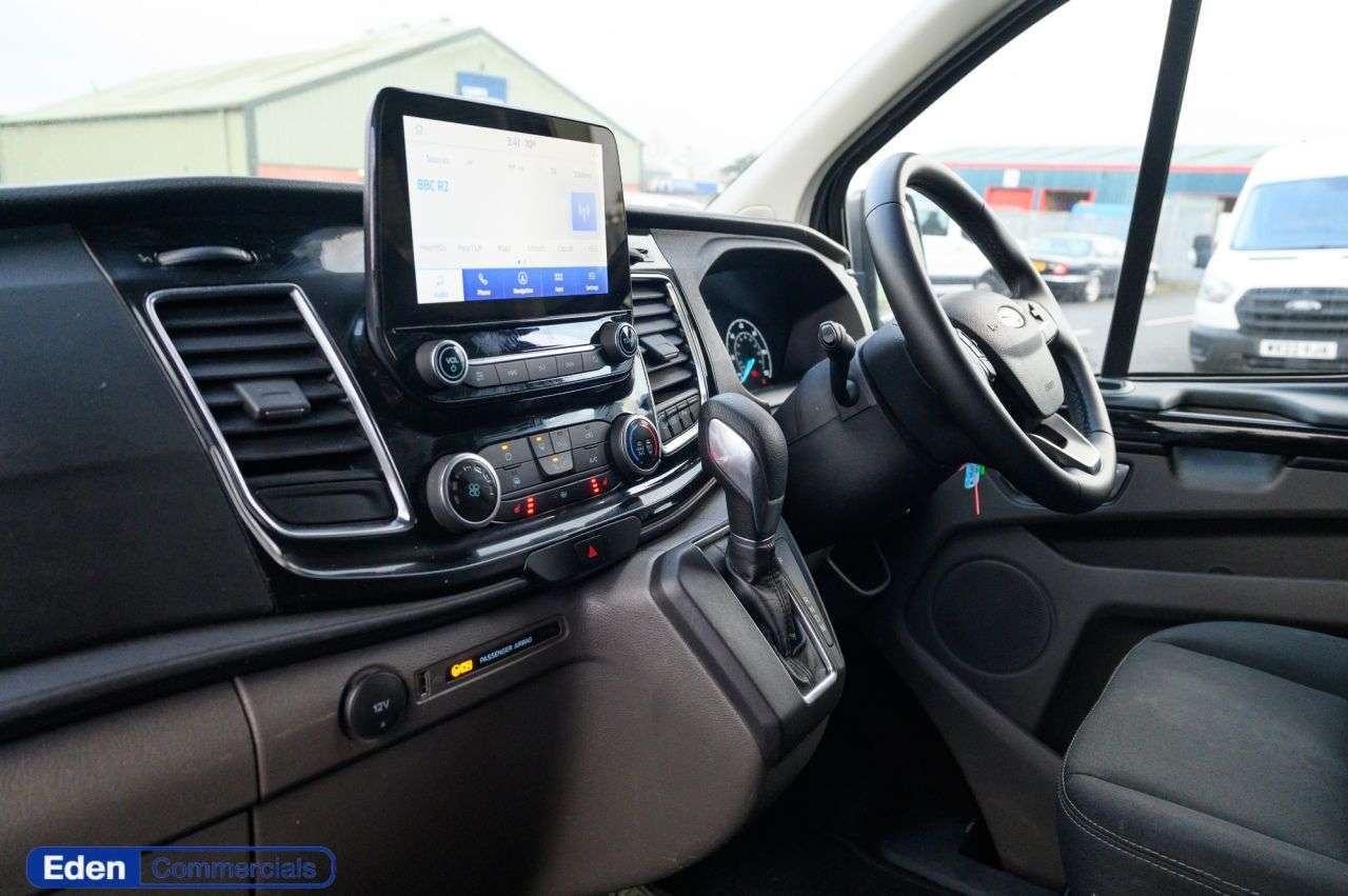 A 2022 FORD TRANSIT CUSTOM 2.0 320 EcoBlue Limited Crew Van Double Cab 5dr Diesel Auto L1 H1 Euro 6 (1 A 2022 FORD TRANSIT CUSTOM 2.0 320 EcoBlue Limited Crew Van Double Cab 5dr Diesel Auto L1 H1 Euro 6 (1