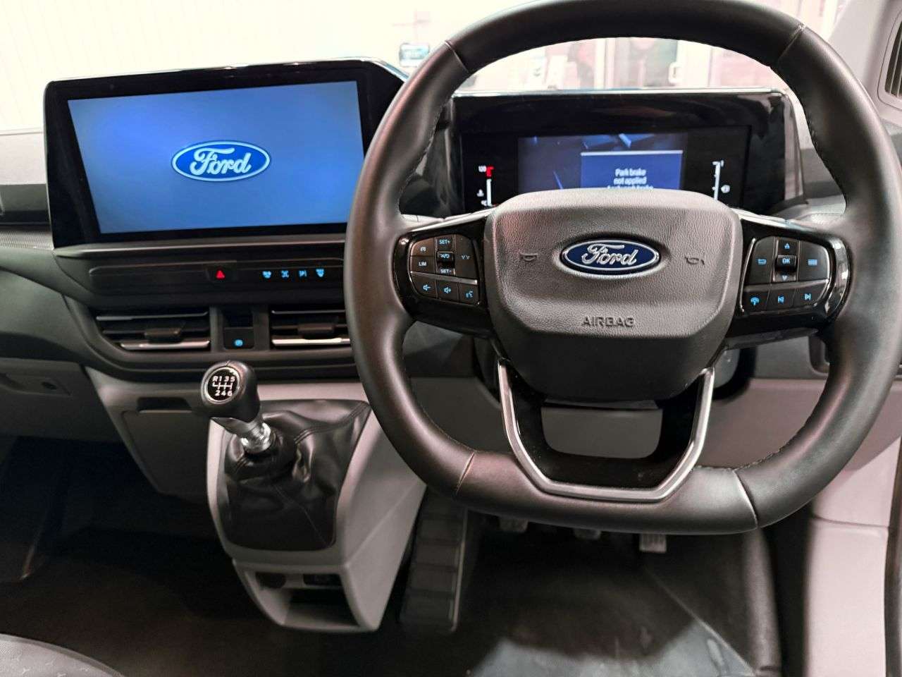 A 2024 FORD TRANSIT CUSTOM 2.0 300 EcoBlue Limited L1 H1 Euro 6 (s/s) (136 ps) FORD WARRANTY MARCH 202 A 2024 FORD TRANSIT CUSTOM 2.0 300 EcoBlue Limited L1 H1 Euro 6 (s/s) (136 ps) FORD WARRANTY MARCH 202