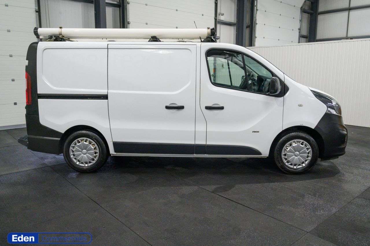 A 2016 VAUXHALL VIVARO 1.6 CDTi 2900 ecoFLEX L1 H1 Euro 5 (s/s) (90 ps) * EX BT * EX BT + RAC APPR A 2016 VAUXHALL VIVARO 1.6 CDTi 2900 ecoFLEX L1 H1 Euro 5 (s/s) (90 ps) * EX BT * EX BT + RAC APPR