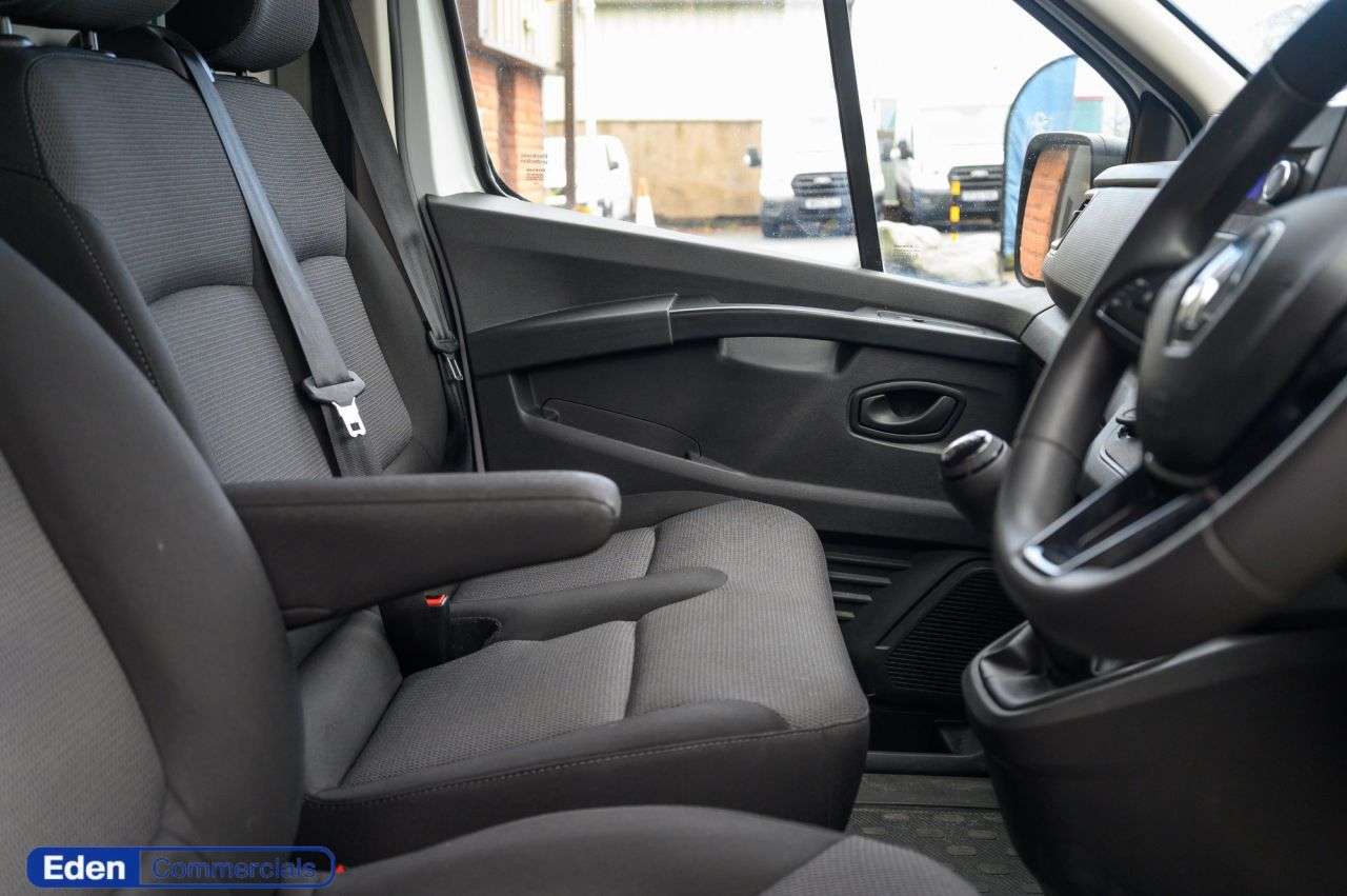 2023 RENAULT TRAFIC 2023 RENAULT TRAFIC