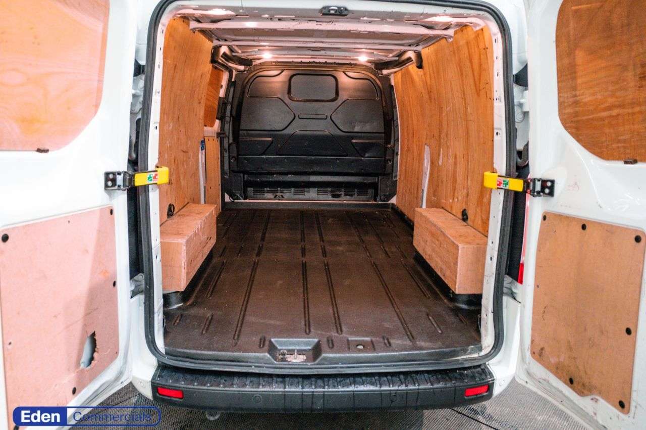 A 2022 FORD TRANSIT CUSTOM 2.0 320 EcoBlue Trend L2 H1 Euro 6 (130 ps) * AIR CON * A 2022 FORD TRANSIT CUSTOM 2.0 320 EcoBlue Trend L2 H1 Euro 6 (130 ps) * AIR CON *