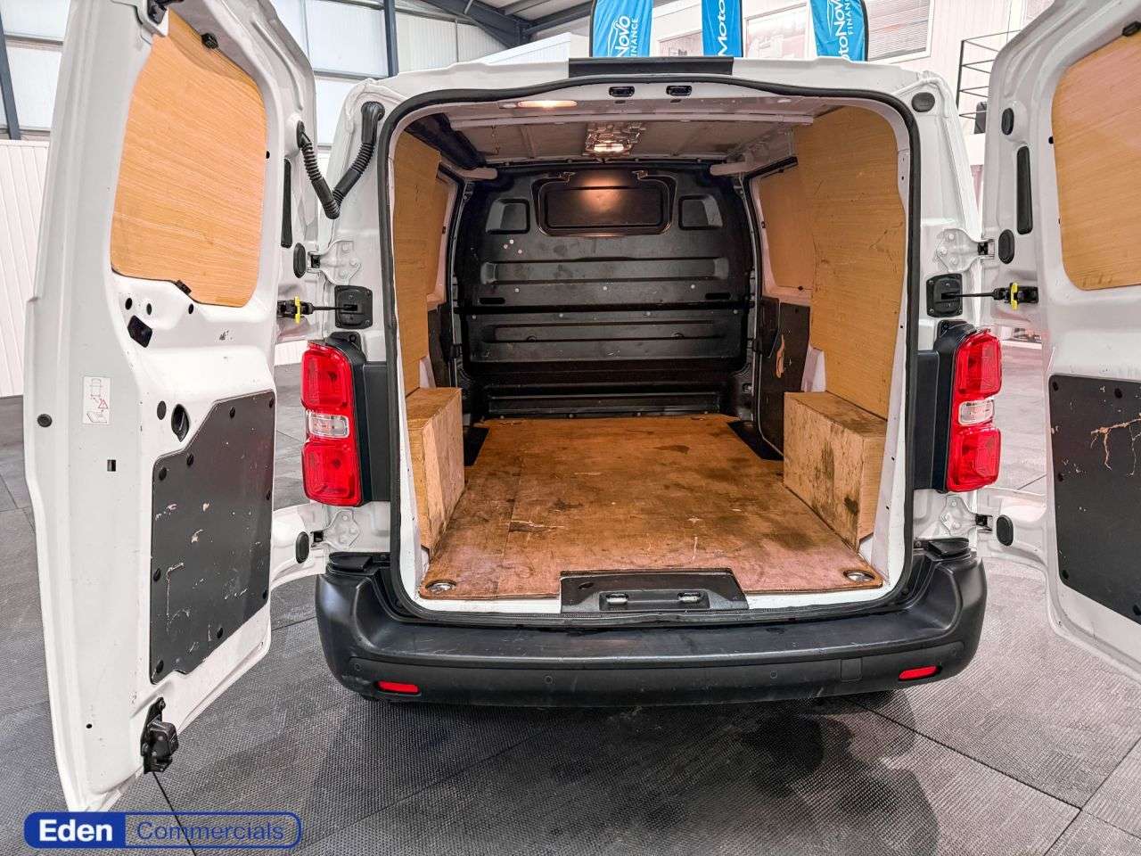 A 2023 CITROEN DISPATCH 2.0 BlueHDi 1400 Enterprise Edition M FWD Euro 6 AIR CON + MEDIA SCREEN A 2023 CITROEN DISPATCH 2.0 BlueHDi 1400 Enterprise Edition M FWD Euro 6 AIR CON + MEDIA SCREEN