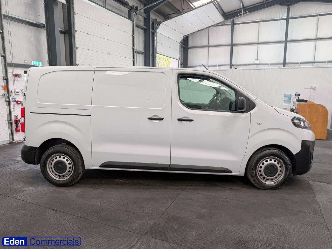 A 2023 CITROEN DISPATCH 2.0 BlueHDi 1400 Enterprise Edition M FWD Euro 6 AIR CON + MEDIA SCREEN A 2023 CITROEN DISPATCH 2.0 BlueHDi 1400 Enterprise Edition M FWD Euro 6 AIR CON + MEDIA SCREEN