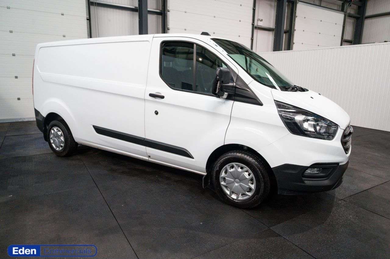 A 2023 FORD TRANSIT CUSTOM 2.0 300 EcoBlue Leader Panel Van 5dr Diesel Manual L2 H1 Euro 6 (s/s) (130 A 2023 FORD TRANSIT CUSTOM 2.0 300 EcoBlue Leader Panel Van 5dr Diesel Manual L2 H1 Euro 6 (s/s) (130
