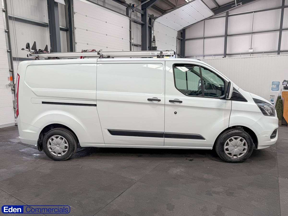 A 2018 FORD TRANSIT CUSTOM 2.0 300 EcoBlue Trend Panel Van 5dr Diesel Manual L2 H1 Euro 6 (105 ps) FOR A 2018 FORD TRANSIT CUSTOM 2.0 300 EcoBlue Trend Panel Van 5dr Diesel Manual L2 H1 Euro 6 (105 ps) FOR
