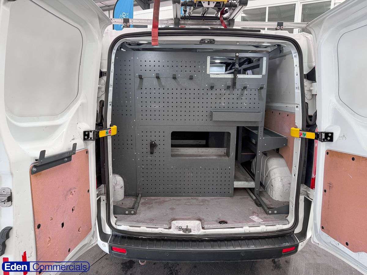 A 2018 FORD TRANSIT CUSTOM 2.0 300 EcoBlue Trend Panel Van 5dr Diesel Manual L2 H1 Euro 6 (105 ps) FOR A 2018 FORD TRANSIT CUSTOM 2.0 300 EcoBlue Trend Panel Van 5dr Diesel Manual L2 H1 Euro 6 (105 ps) FOR