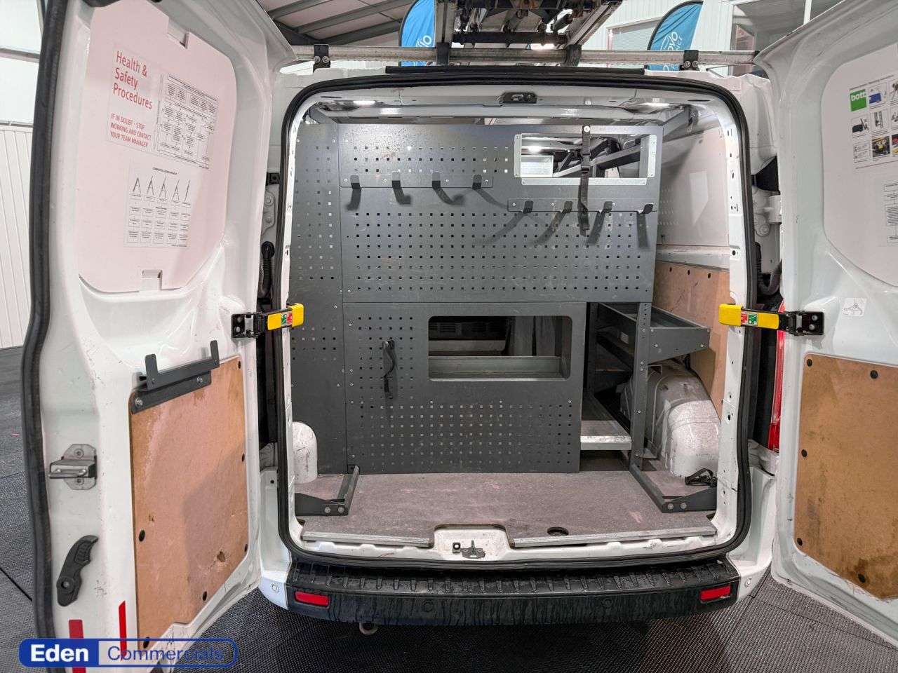 A 2018 FORD TRANSIT CUSTOM 2.0 300 EcoBlue Trend L2 H1 Euro 6 (105 ps) * EX SKY * FORD + EX SKY + NEW A 2018 FORD TRANSIT CUSTOM 2.0 300 EcoBlue Trend L2 H1 Euro 6 (105 ps) * EX SKY * FORD + EX SKY + NEW