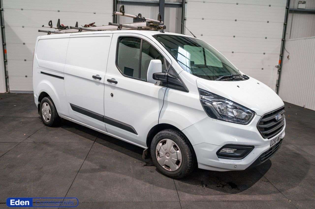 A 2018 FORD TRANSIT CUSTOM 2.0 300 EcoBlue Trend L2 H1 Euro 6 (105 ps) * EX SKY * EX SKY + SAT NAV + A A 2018 FORD TRANSIT CUSTOM 2.0 300 EcoBlue Trend L2 H1 Euro 6 (105 ps) * EX SKY * EX SKY + SAT NAV + A