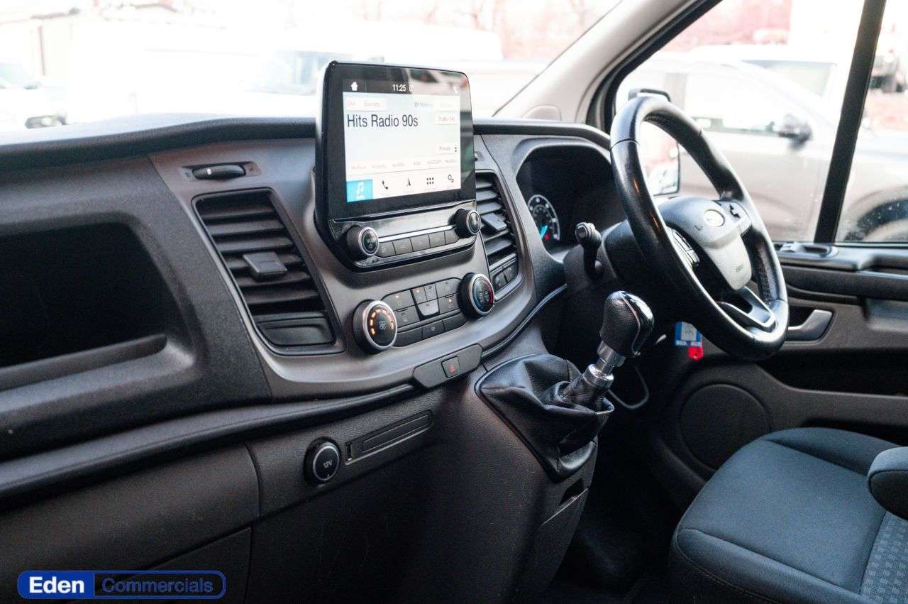 A 2018 FORD TRANSIT CUSTOM 2.0 300 EcoBlue Trend L2 H1 Euro 6 (105 ps) * EX SKY * EX SKY + SAT NAV + A A 2018 FORD TRANSIT CUSTOM 2.0 300 EcoBlue Trend L2 H1 Euro 6 (105 ps) * EX SKY * EX SKY + SAT NAV + A