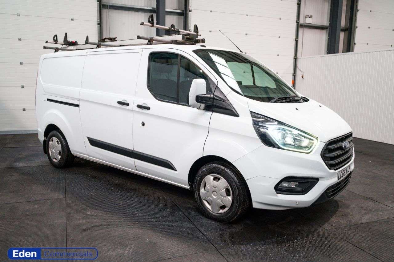 A 2018 FORD TRANSIT CUSTOM 2.0 300 EcoBlue Trend L2 H1 Euro 6 (105 ps) * EX SKY * EX SKY + SAT NAV + A A 2018 FORD TRANSIT CUSTOM 2.0 300 EcoBlue Trend L2 H1 Euro 6 (105 ps) * EX SKY * EX SKY + SAT NAV + A