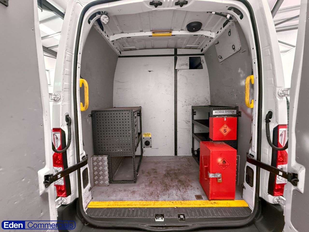 A 2019 VAUXHALL MOVANO 2.3 CDTi 3500 FWD L2 H2 Euro 6 (130 ps) * WELFARE / CREW / MESS * WELFARE + A 2019 VAUXHALL MOVANO 2.3 CDTi 3500 FWD L2 H2 Euro 6 (130 ps) * WELFARE / CREW / MESS * WELFARE +