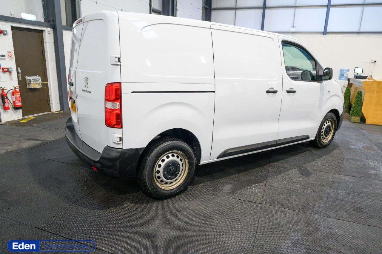 A 2023 PEUGEOT EXPERT 1.5 BlueHDi 1000 Professional Premium + Manual MWB AIR CON + MEDIA SCREEN A 2023 PEUGEOT EXPERT 1.5 BlueHDi 1000 Professional Premium + Manual MWB AIR CON + MEDIA SCREEN
