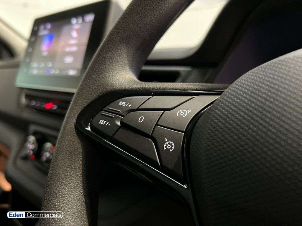 2025 RENAULT TRAFIC 2025 RENAULT TRAFIC