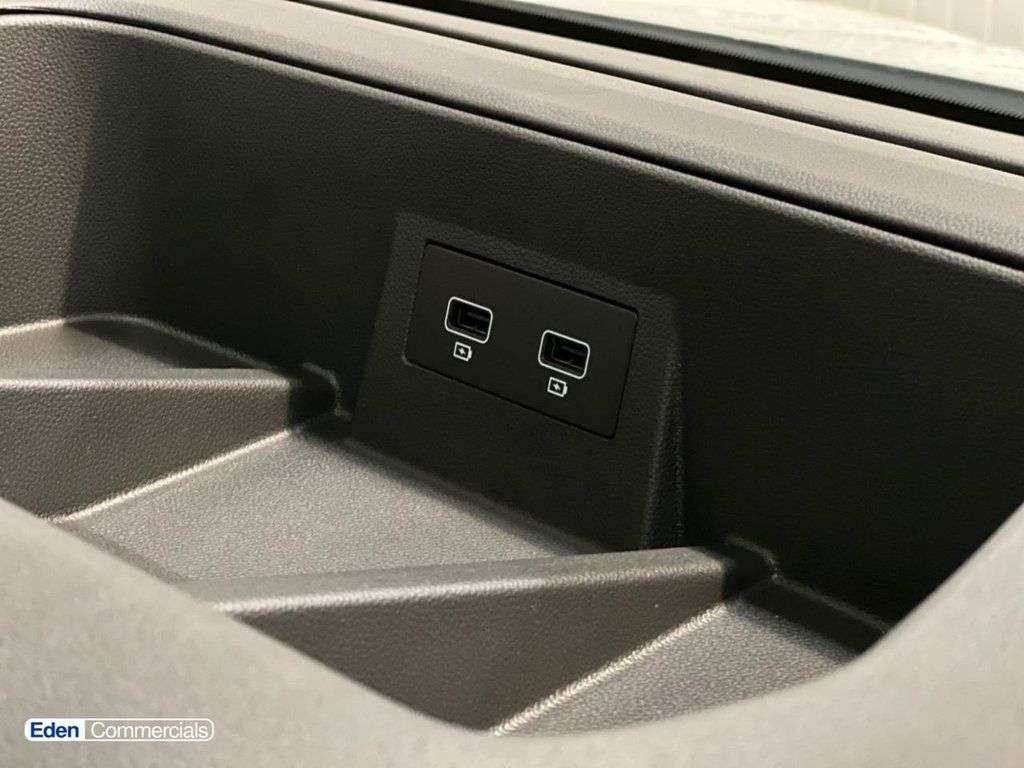 2025 RENAULT TRAFIC 2025 RENAULT TRAFIC