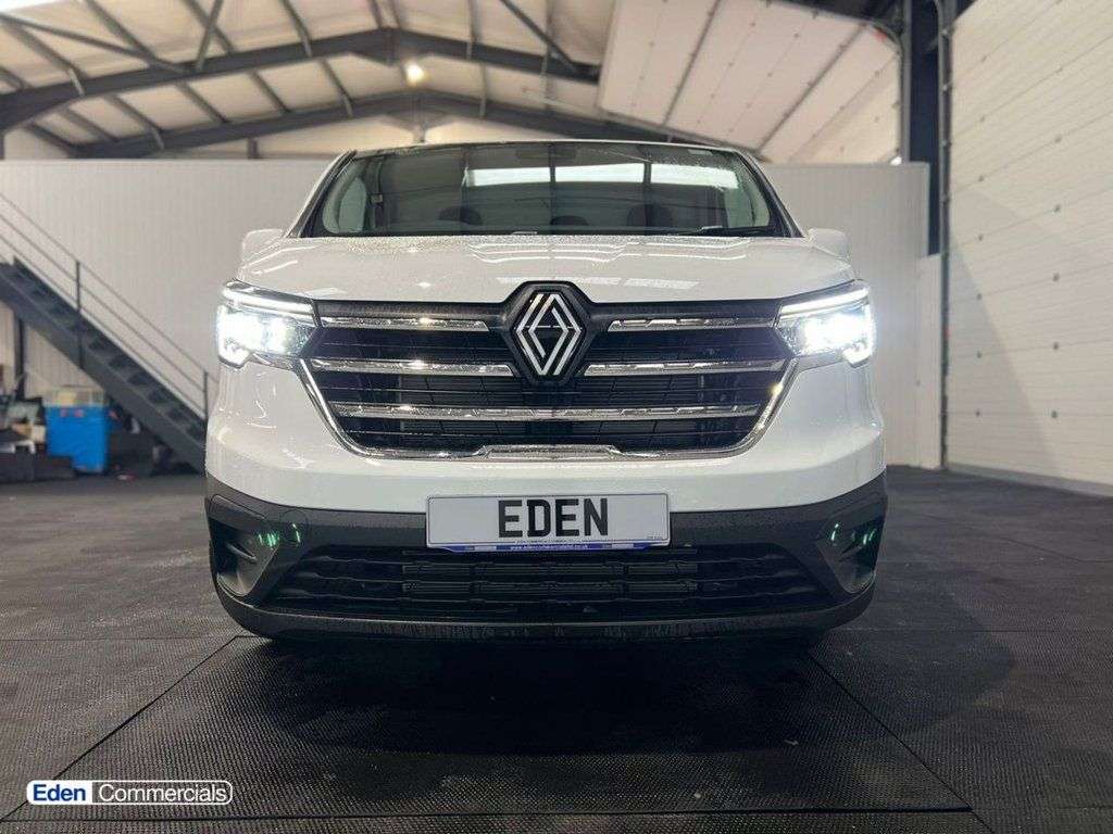 2025 RENAULT TRAFIC 2025 RENAULT TRAFIC