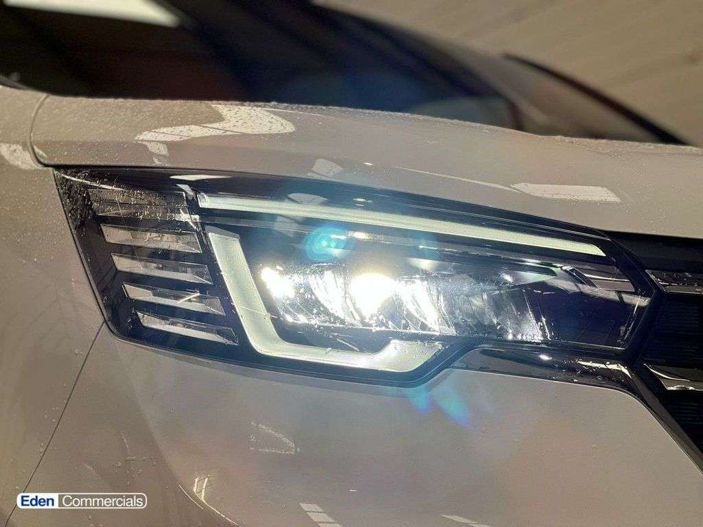 2025 RENAULT TRAFIC 2025 RENAULT TRAFIC