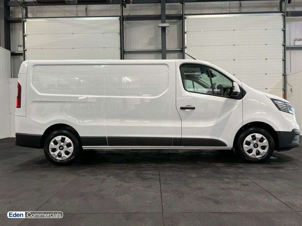A 2025 RENAULT TRAFIC 2.0 dCi Blue LL30 Advance L2 H1 Euro 6 (s/s) (130 A 2025 RENAULT TRAFIC 2.0 dCi Blue LL30 Advance L2 H1 Euro 6 (s/s) (130