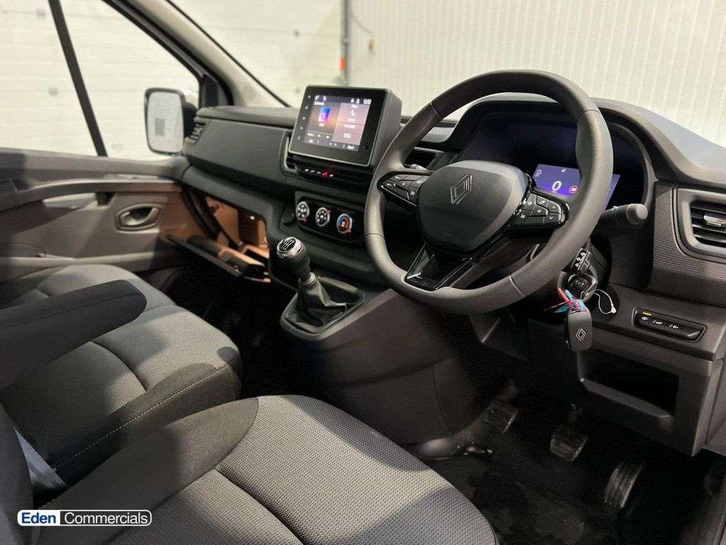 2025 RENAULT TRAFIC 2025 RENAULT TRAFIC