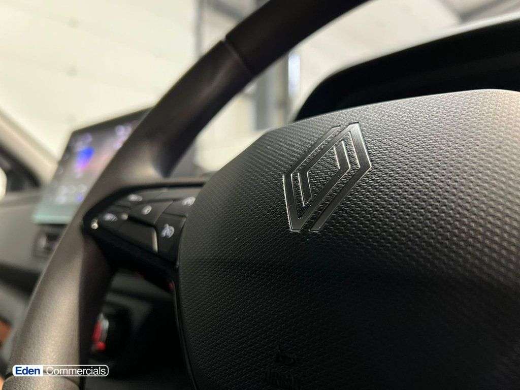 2025 RENAULT TRAFIC 2025 RENAULT TRAFIC