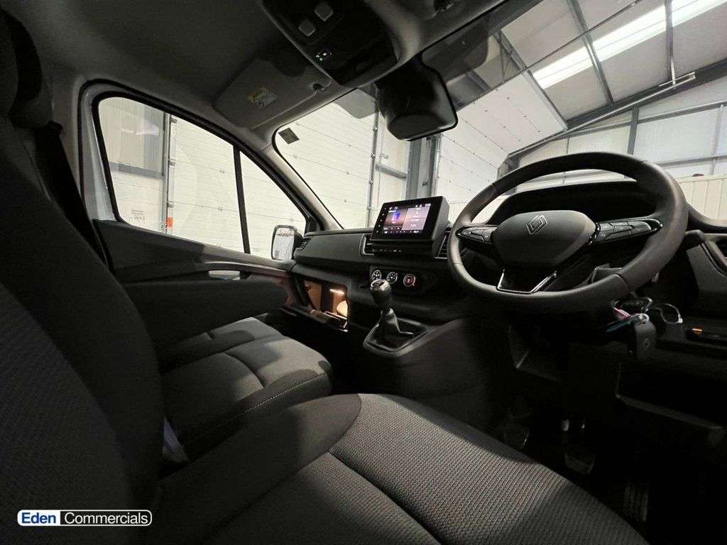 2025 RENAULT TRAFIC 2025 RENAULT TRAFIC
