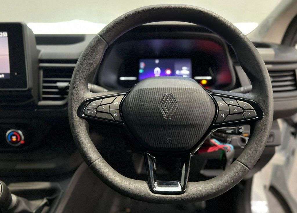 2025 RENAULT TRAFIC 2025 RENAULT TRAFIC