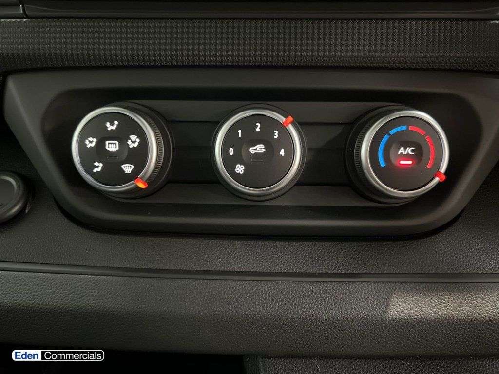 2025 RENAULT TRAFIC 2025 RENAULT TRAFIC