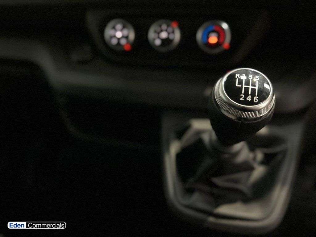 2025 RENAULT TRAFIC 2025 RENAULT TRAFIC