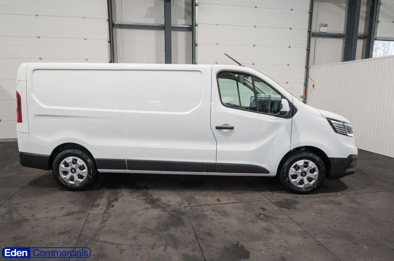 A 2025 RENAULT TRAFIC 2.0 dCi Blue LL30 Advance Panel Van 5dr Diesel Manual L2 H1 Euro 6 (s/s) (1 A 2025 RENAULT TRAFIC 2.0 dCi Blue LL30 Advance Panel Van 5dr Diesel Manual L2 H1 Euro 6 (s/s) (1