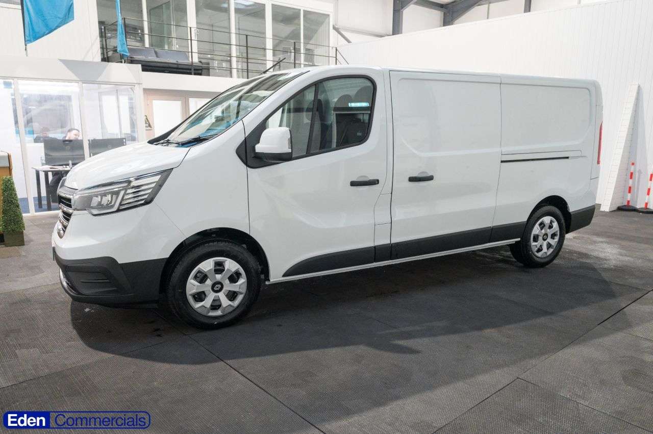 2025 RENAULT TRAFIC 2025 RENAULT TRAFIC