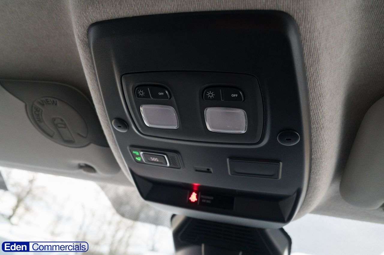 2025 RENAULT TRAFIC 2025 RENAULT TRAFIC