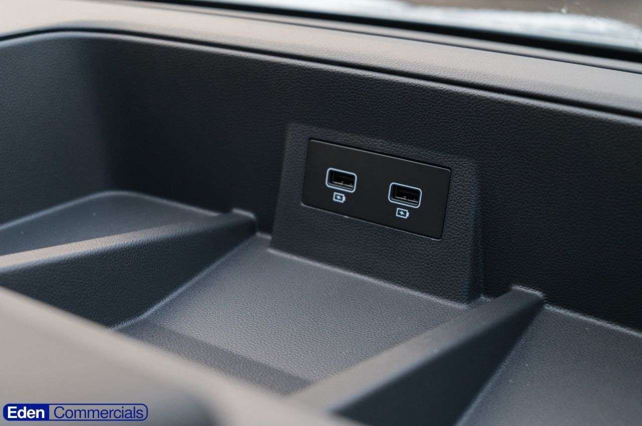 2025 RENAULT TRAFIC 2025 RENAULT TRAFIC