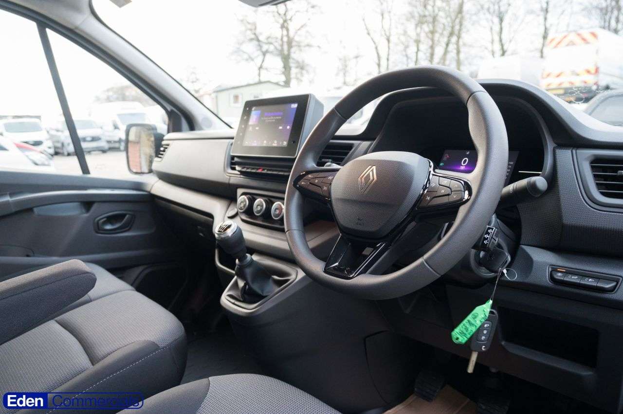 2025 RENAULT TRAFIC 2025 RENAULT TRAFIC