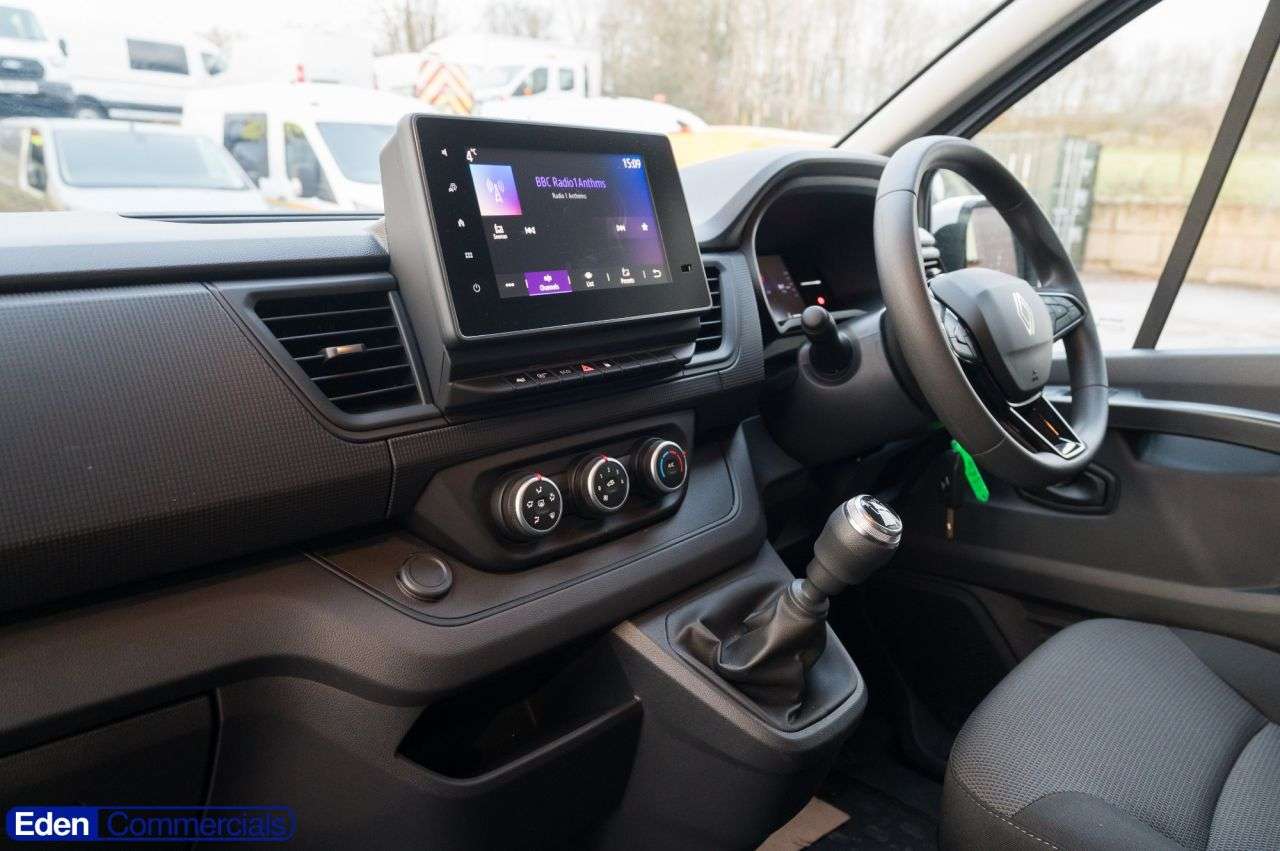 2025 RENAULT TRAFIC 2025 RENAULT TRAFIC