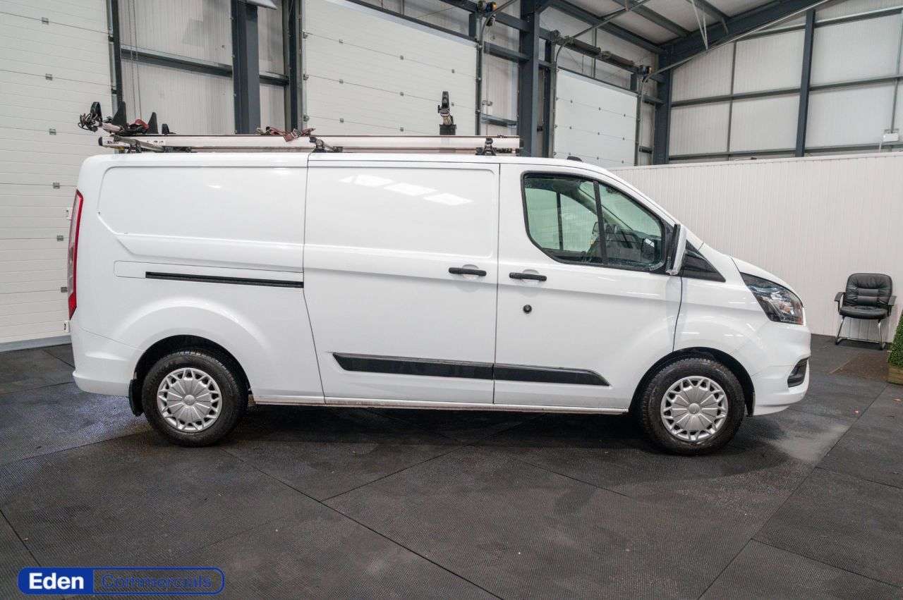 A 2020 FORD TRANSIT CUSTOM 2.0 320 EcoBlue Trend Panel Van 5dr Diesel Manual L2 H1 Euro 6 (s/s) (105 p A 2020 FORD TRANSIT CUSTOM 2.0 320 EcoBlue Trend Panel Van 5dr Diesel Manual L2 H1 Euro 6 (s/s) (105 p