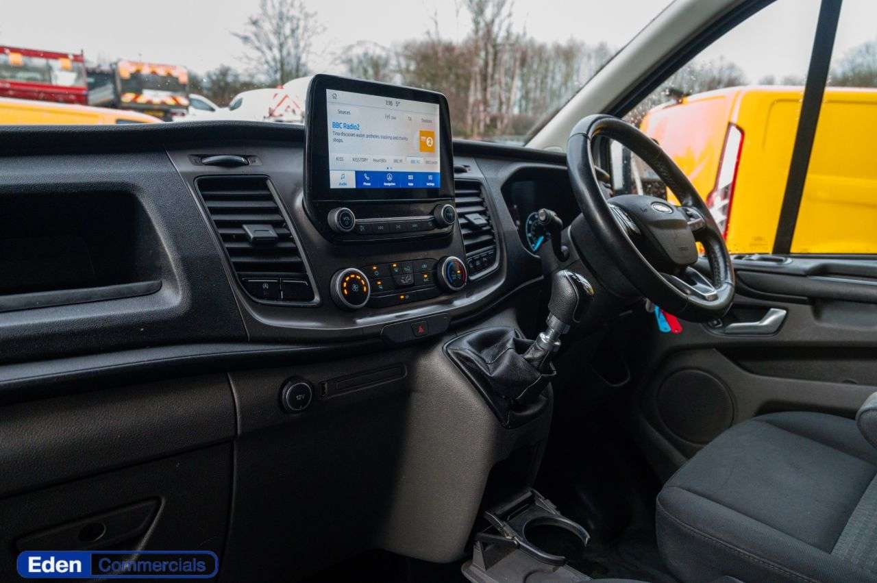 A 2020 FORD TRANSIT CUSTOM 2.0 320 EcoBlue Trend Panel Van 5dr Diesel Manual L2 H1 Euro 6 (s/s) (105 p A 2020 FORD TRANSIT CUSTOM 2.0 320 EcoBlue Trend Panel Van 5dr Diesel Manual L2 H1 Euro 6 (s/s) (105 p