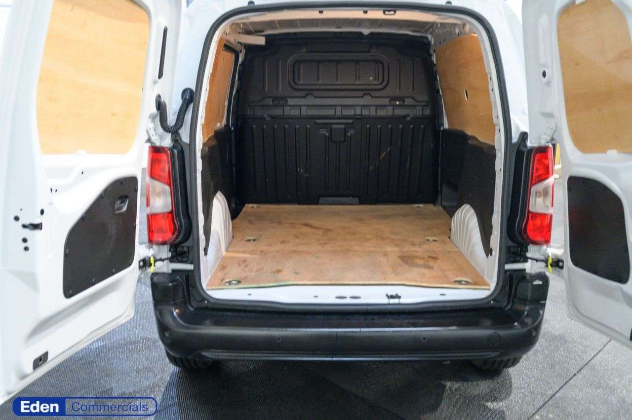 A 2024 PEUGEOT PARTNER 1.5 BlueHDi 1000 Professional Standard SWB PEUGEOT WARRANTY AUGUST 2027 A 2024 PEUGEOT PARTNER 1.5 BlueHDi 1000 Professional Standard SWB PEUGEOT WARRANTY AUGUST 2027