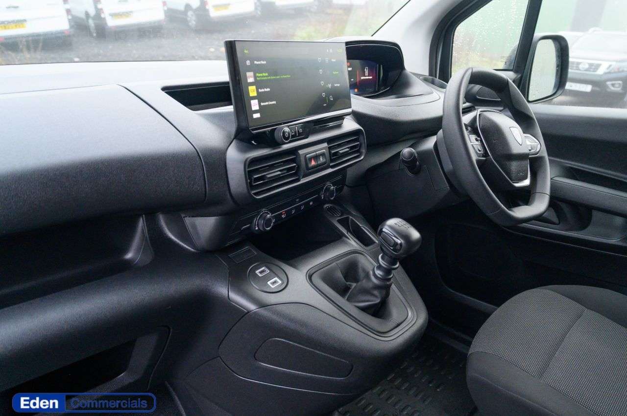 A 2024 PEUGEOT PARTNER 1.5 BlueHDi 1000 Professional Standard SWB PEUGEOT WARRANTY AUGUST 2027 A 2024 PEUGEOT PARTNER 1.5 BlueHDi 1000 Professional Standard SWB PEUGEOT WARRANTY AUGUST 2027