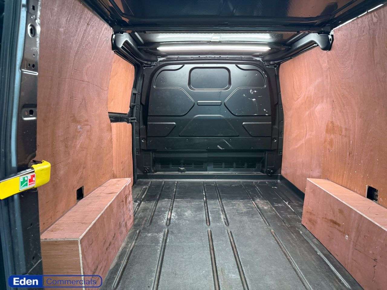 A 2022 FORD TRANSIT CUSTOM 2.0 280 EcoBlue Limited L1 H1 Euro 6 (s/s) (130 ps) A 2022 FORD TRANSIT CUSTOM 2.0 280 EcoBlue Limited L1 H1 Euro 6 (s/s) (130 ps)