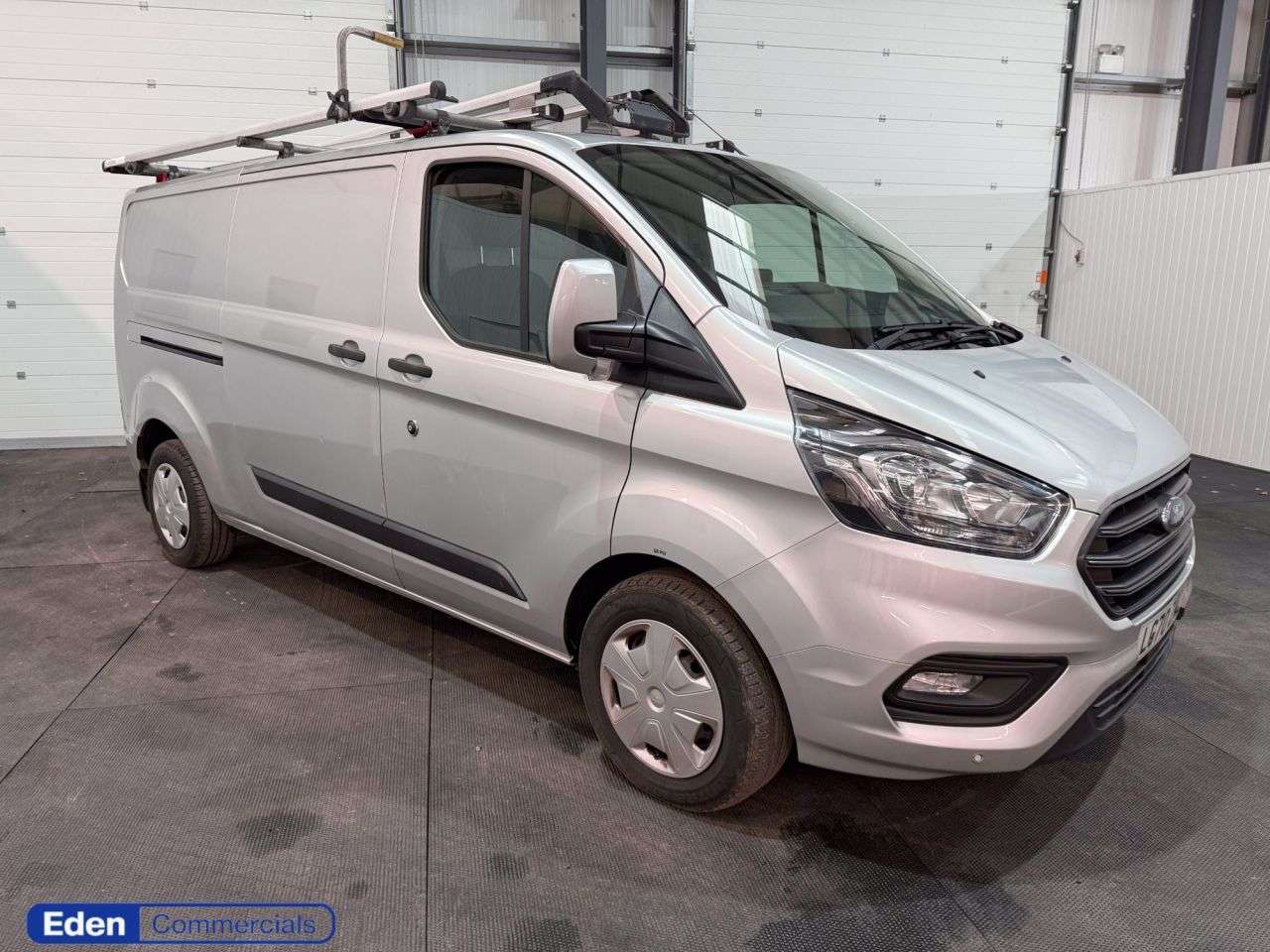 A 2020 FORD TRANSIT CUSTOM 2.0 340 EcoBlue MHEV Limited L2 H1 Euro 6 (s/s) (130 ps) A 2020 FORD TRANSIT CUSTOM 2.0 340 EcoBlue MHEV Limited L2 H1 Euro 6 (s/s) (130 ps)