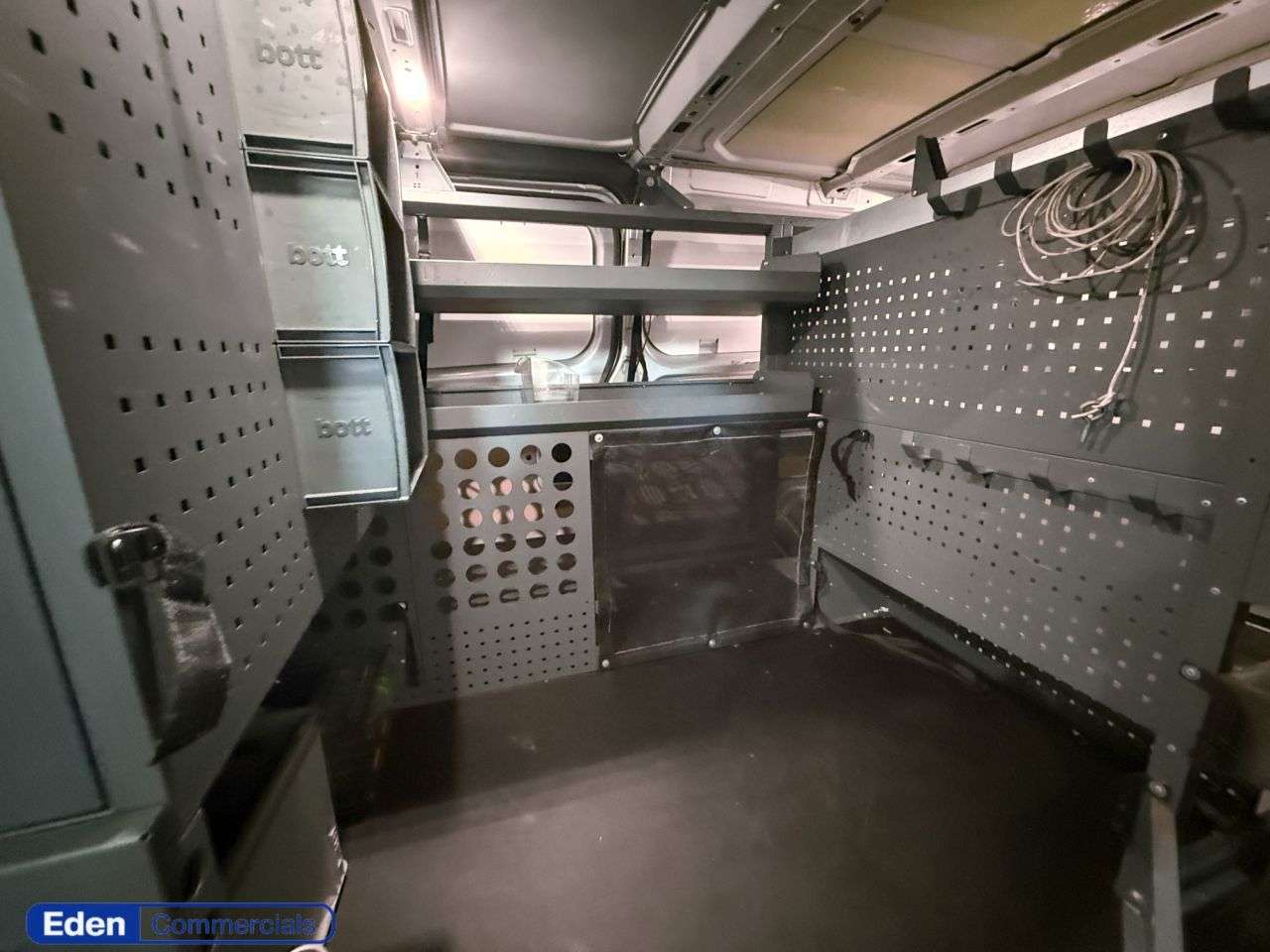 A 2020 FORD TRANSIT CUSTOM 2.0 340 EcoBlue MHEV Limited L2 H1 EX SKY TV - NEW WET BELT A 2020 FORD TRANSIT CUSTOM 2.0 340 EcoBlue MHEV Limited L2 H1 EX SKY TV - NEW WET BELT