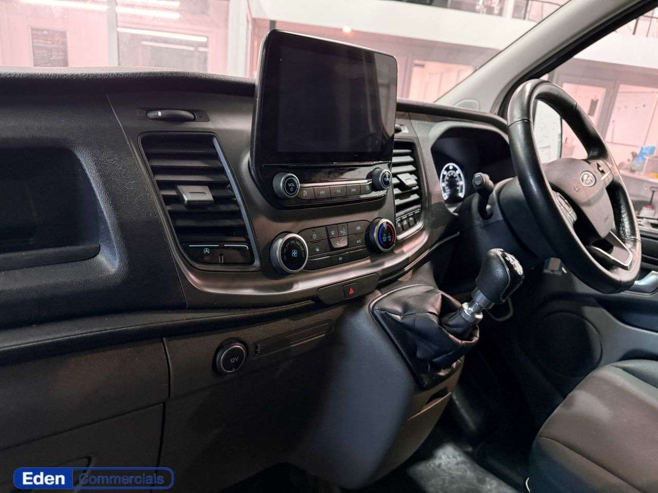 A 2020 FORD TRANSIT CUSTOM 2.0 340 EcoBlue MHEV Limited L2 H1 EX SKY TV - NEW WET BELT A 2020 FORD TRANSIT CUSTOM 2.0 340 EcoBlue MHEV Limited L2 H1 EX SKY TV - NEW WET BELT