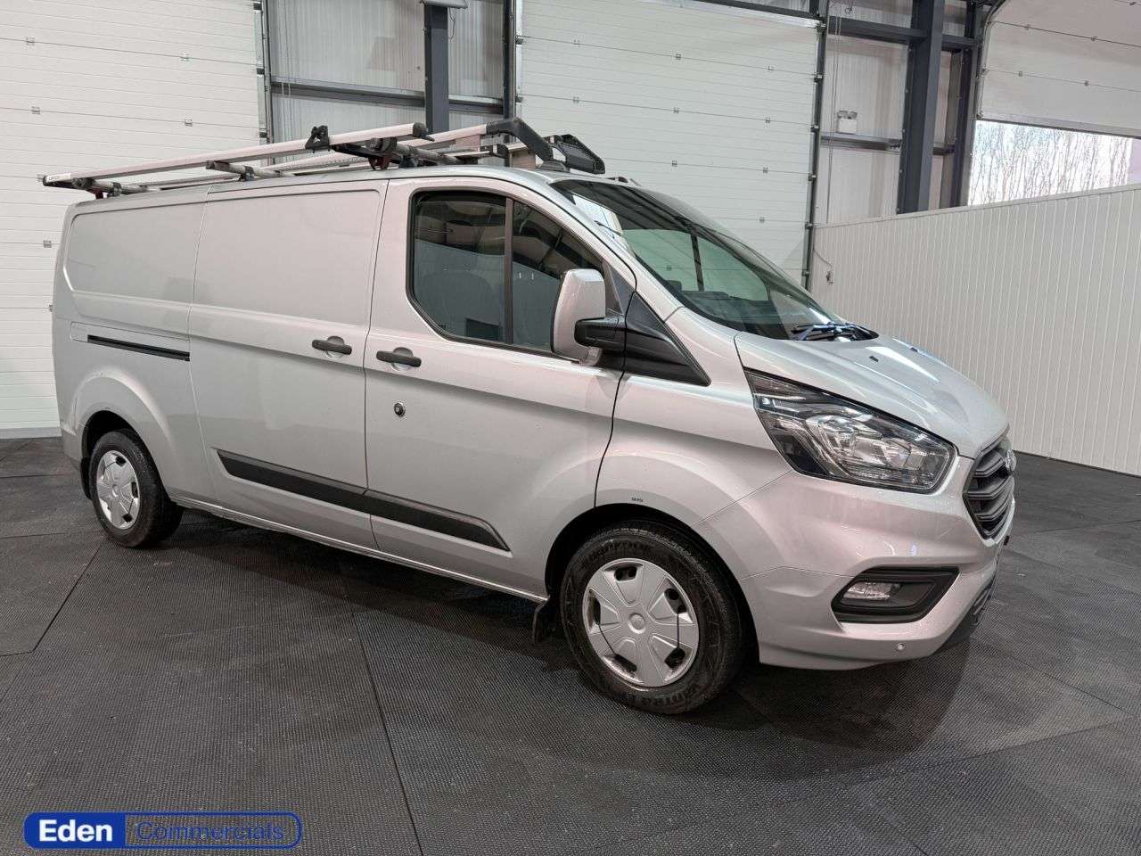 A 2020 FORD TRANSIT CUSTOM 2.0 340 EcoBlue MHEV Limited L2 H1 EX SKY TV - NEW WET BELT A 2020 FORD TRANSIT CUSTOM 2.0 340 EcoBlue MHEV Limited L2 H1 EX SKY TV - NEW WET BELT