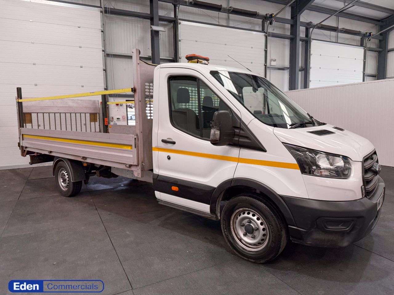 A 2022 FORD TRANSIT 2.0 350 EcoBlue HD Leader Chassis Cab 2dr Diesel Manual RWD L4 Euro 6 (s/s) A 2022 FORD TRANSIT 2.0 350 EcoBlue HD Leader Chassis Cab 2dr Diesel Manual RWD L4 Euro 6 (s/s)