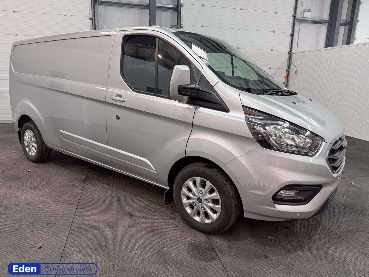 A 2022 FORD TRANSIT CUSTOM 2.0 300 EcoBlue Limited L2 H1 Euro 6 (s/s) (130 ps) HEATED SEATS + AIR CON+ A 2022 FORD TRANSIT CUSTOM 2.0 300 EcoBlue Limited L2 H1 Euro 6 (s/s) (130 ps) HEATED SEATS + AIR CON+