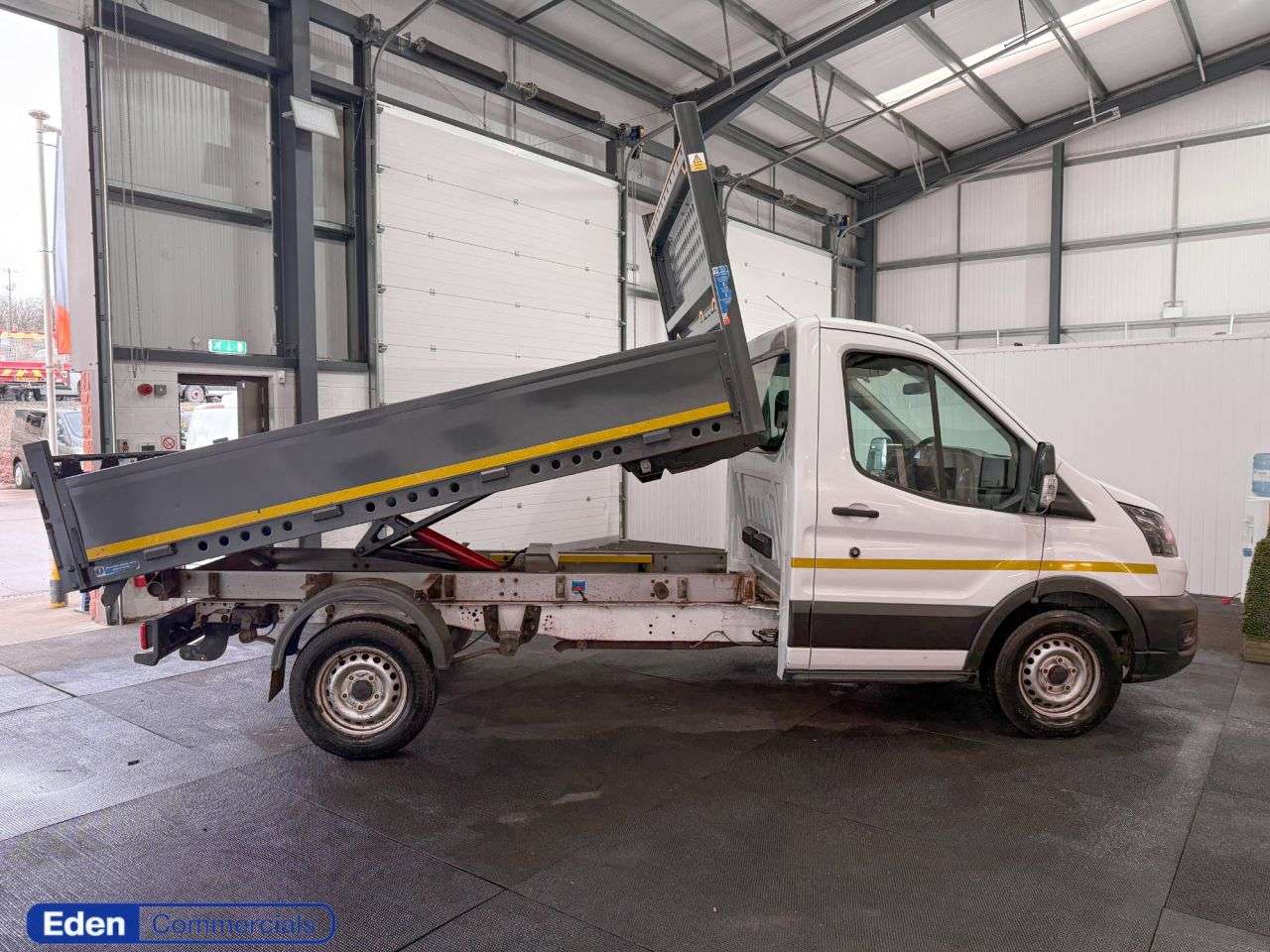 A 2022 FORD TRANSIT 2.0 350 Single Cab Tipper Diesel Manual FWD L2 Euro 6 (s/s) (1-Stop) (130 p A 2022 FORD TRANSIT 2.0 350 Single Cab Tipper Diesel Manual FWD L2 Euro 6 (s/s) (1-Stop) (130 p